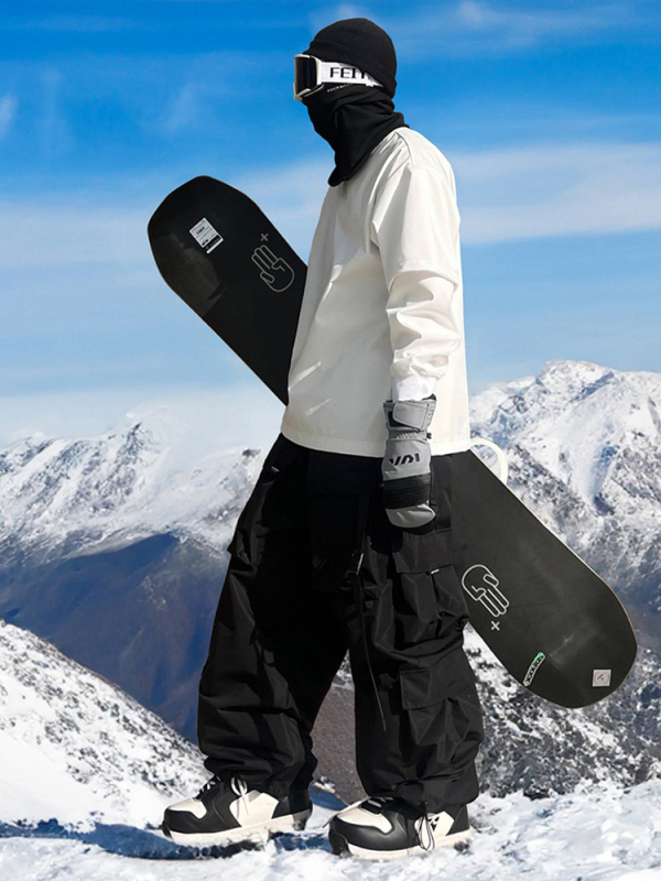 Sí nadrág kültéri – vízálló, szélálló és kopásálló, Oxford anyagú vízálló szövet, 100% poliészter