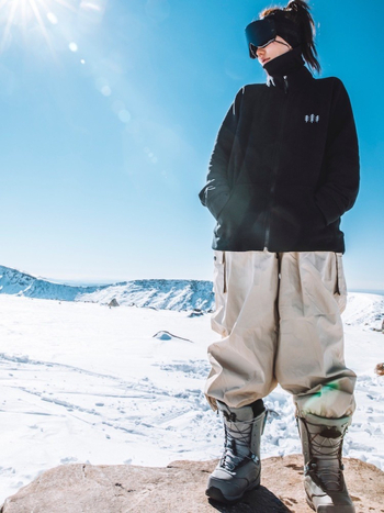 Uniszex sí nadrág – vízálló, szélálló, kopásálló, meleg; Szövet: vízálló Oxford anyag; Anyag: Poliészter rost; Töltet: Poliester