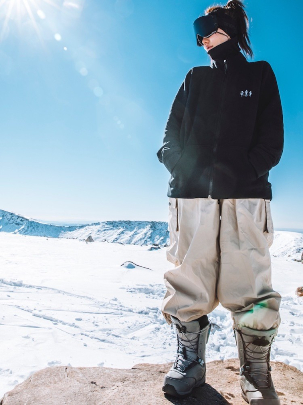 Uniszex sí nadrág – vízálló, szélálló, kopásálló, meleg; Szövet: vízálló Oxford anyag; Anyag: Poliészter rost; Töltet: Poliester