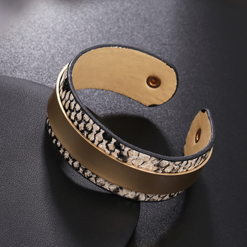 Ādas sieviešu aproce ar atvērtu C formas dizainu, pielāgojama, vasaras 2024 izlaidums