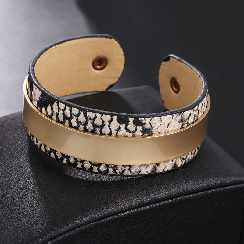 Ādas sieviešu aproce ar atvērtu C formas dizainu, pielāgojama, vasaras 2024 izlaidums