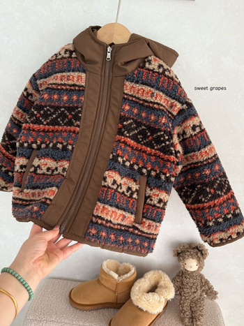 Djevojačka kratka zimska jakna sa zipom, korejski stil, jednostavna boja, podstava od poliestera, zima 2025