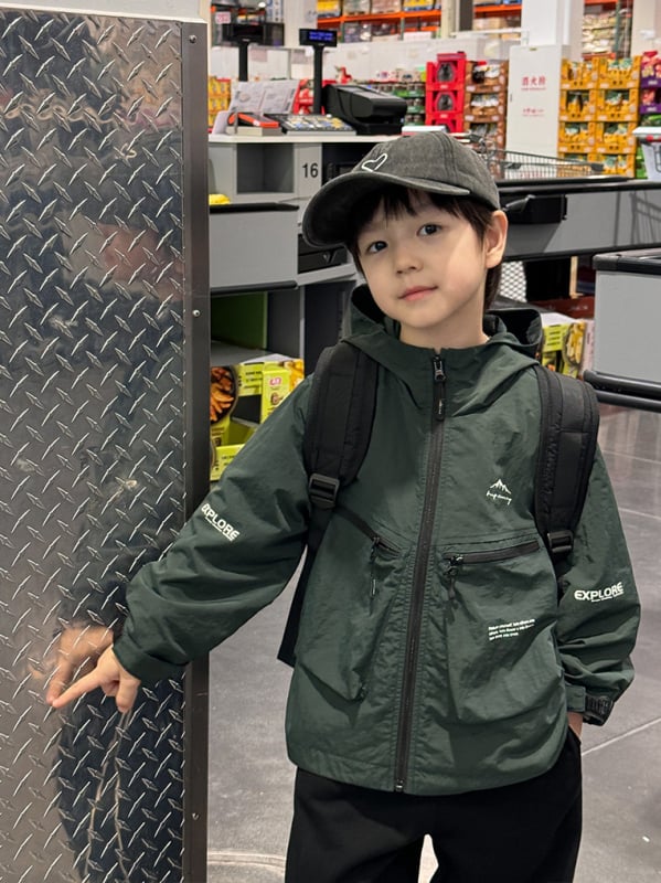 Dječja jesenska jakna s kapuljom, korejskog stila, zatvarač na rajsferšlus, premazani vanjski materijal, podstava od poliestera