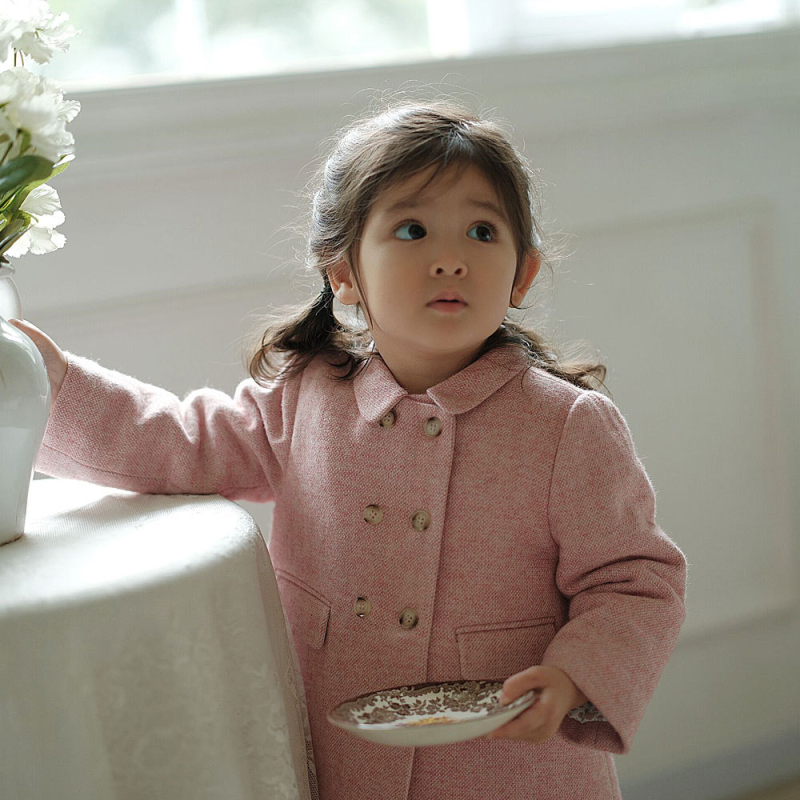 Παιδικό μαλλινο παλτό μεσαίου μήκους, διπλής σειράς κουμπιών, επένδυση από βαμβάκι, τετράγωνος γιακά