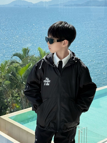 Vaikų komplektas: striukė su gobtuvu ir kelnes – spaudinimas, atsparus vandeniui ir vėjui, nailonas su įdėklu