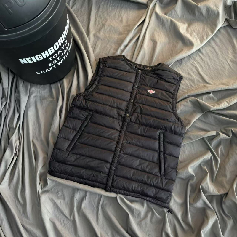 Жилетка с пух от гъска, пълнеж 100, външна тъкан найлон, Vintage стил, Зима 2024
