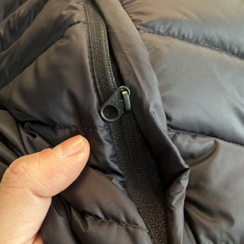 Жилетка с пух от гъска, пълнеж 100, външна тъкан найлон, Vintage стил, Зима 2024