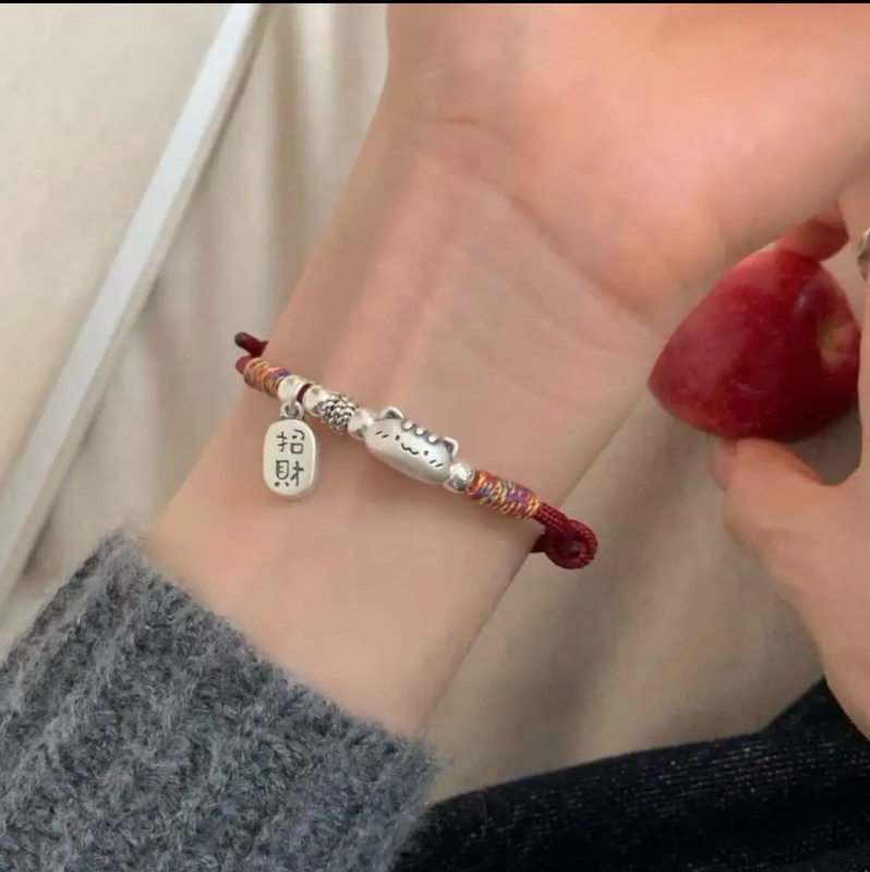 Nöörkäevõru, naiseliku karikatuur-stiili, elektroplatingu viimistlus, 2025 kevad