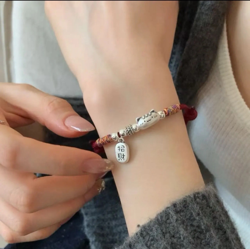 Nöörkäevõru, naiseliku karikatuur-stiili, elektroplatingu viimistlus, 2025 kevad