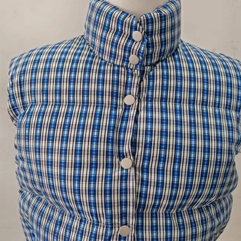 Γυναικείο βαμβακερό γιλέκο με καρό μοτίβο, όρθιος γιακάς, πολύ κοντό μήκος, γέμισμα από ακρυλικό βαμβάκι, υπερλεπτό