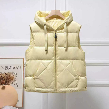 Ženska kapuljača vesta s perjem, punilo od pačjeg perja 76–80%, zatvarač, duljina 50–65 cm, Zima 2025