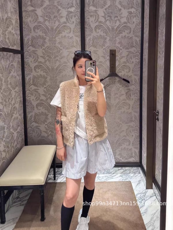 Ženski down prsluk s teddy plišem, vjetrootporn najlon, 50% sadržaja perja, stojeći ovratnik sa zatvaračem, slobodan kroj