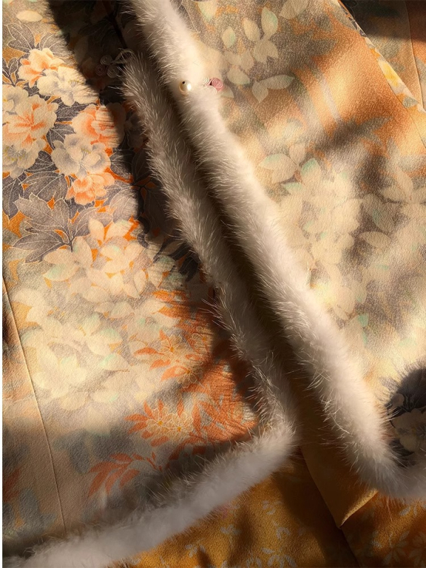 Γυναικείο πουπουλένιο γιλέκο με σταθερή κολάρα, ύφασμα βαμβακοσιλκ, κινέζικο στυλ καλλιτεχνικό ρετρό, χειμώνας 2024