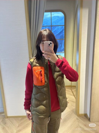 Γυναικείο γιλέκο από πούπουλα με στάσιμο γιακά, νάιλον εξωτερικό ύφασμα, γέμισμα από πούπουλα χήνας 86–90%, ευθεία γραμμή, μεσαίου μήκους (50–65 εκ.)