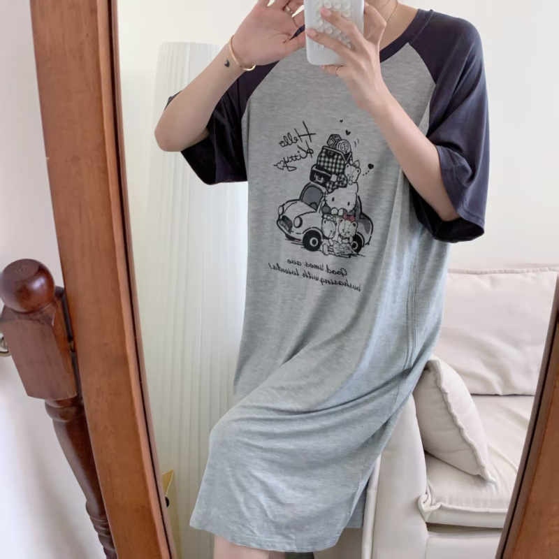 Modalist materjalist ööriietus Cartoon Car motiiviga, ümmarguse kaelusega, 3/4 varrukatega, kerge kangas, kevad-suvehooajale