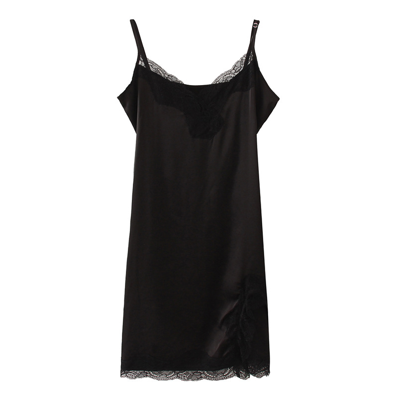 Noc de tip sling din Ice Silk, cu detalii de dantelă, fără mâneci, croială lejeră, respirabil