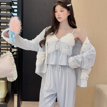 Island Velvet kolmekohaline pajamakomplekt naistele, kapuuts, sõbralik stiil, V-kaelus, pikkade pükstega