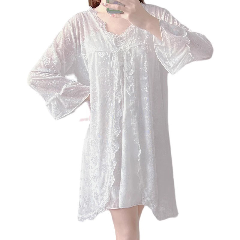 Nailonvõrgust ööriideid pijamaseadme komplekt – rihm, V-kaelus, pikad varrukad, keskmise kaaluga kangas 141–160 g/m², kodu jaoks kodus