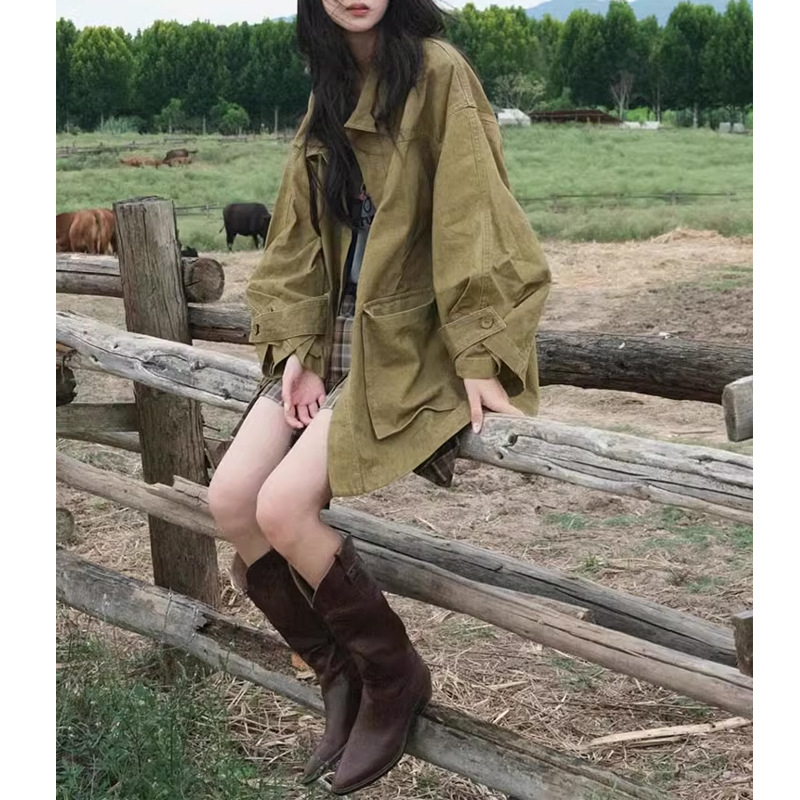 Palton trench pentru femei, lungime medie, poliester, detalii pe panouri, croială lejeră, mâneci lungi, toamna 2025