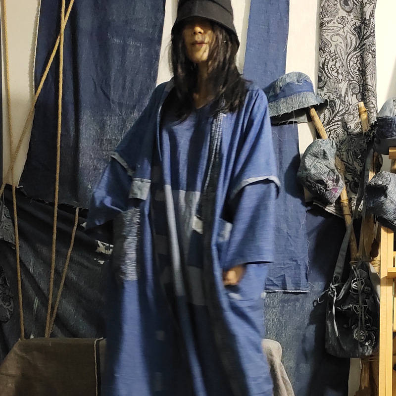 Denim dugi vanjski plašt slobodnog kroja, Batwing rukavima, bez ovratnika, produžena duljina iznad 100 cm