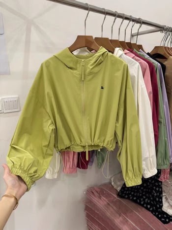 Късо палто с качулка за слънцезащита, лека полиестерна тъкан, принтен модел, дълги ръкави, цип, лято 2025, японски/корейски свободен стил