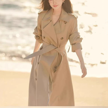 Женска ветровка-яке (Материя: памук със съдържание полиестер и вискоза; Дължина: средна (65–80 см); Силует: тесен; Яка: шапковидна; Закопчаване: връзки)