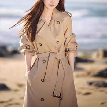 Женска ветровка-яке (Материя: памук със съдържание полиестер и вискоза; Дължина: средна (65–80 см); Силует: тесен; Яка: шапковидна; Закопчаване: връзки)