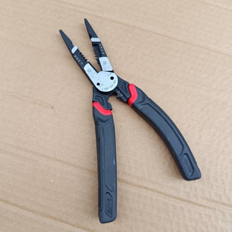 Többfunkciós villanyszerelő fogó vezetékek dezizolálására és crimpelésére, hegyes orrú, ipari minőségű, szétszerelésre szolgáló eszköz