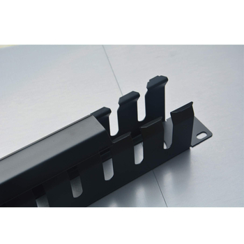 Neutral metāla kabelu vadības statīvs tīklam, 12 nodalījumi, vispārējai kabelēšanai