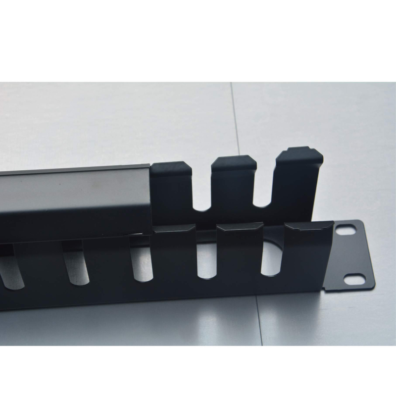 Neutral metāla kabelu vadības statīvs tīklam, 12 nodalījumi, vispārējai kabelēšanai