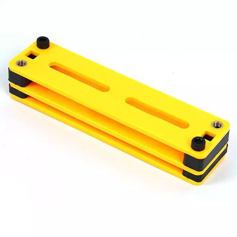 Datu centra kabelu vadīšanas iekārta – kabelu stiprināšanas iekārta, pēc pasūtījuma, no plastmasas, ar metāla presēšanu