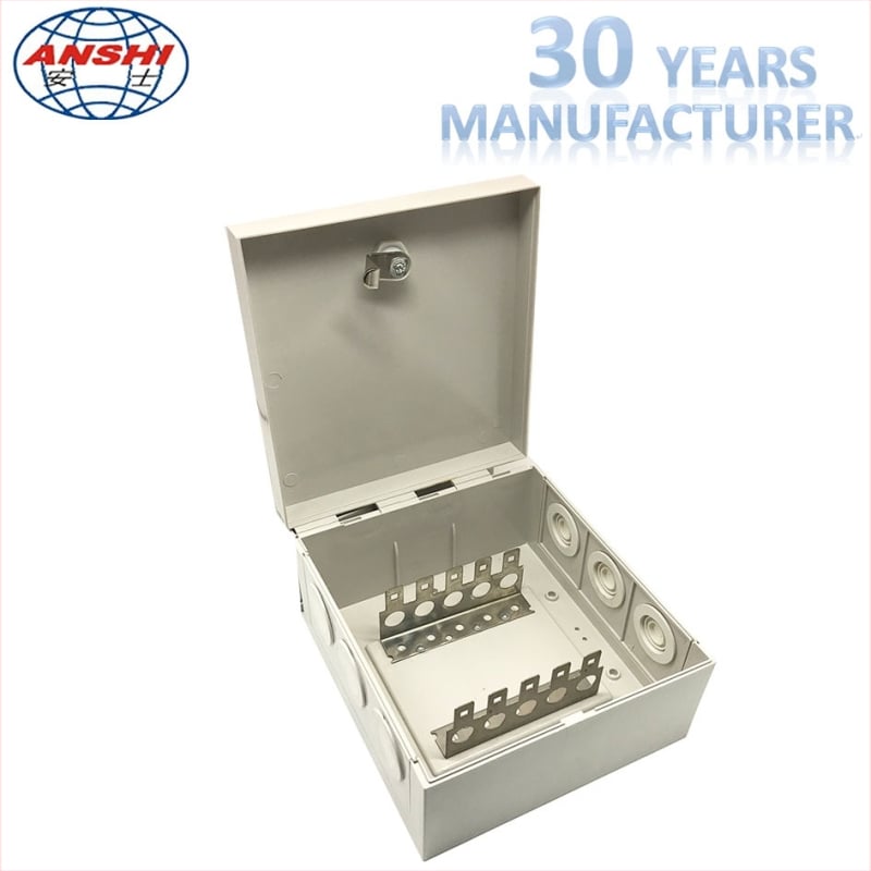 Vnútorná skrinka na telefónne káble s kompatibilitou so snap-on modulmi, kapacita 50 dvojíc