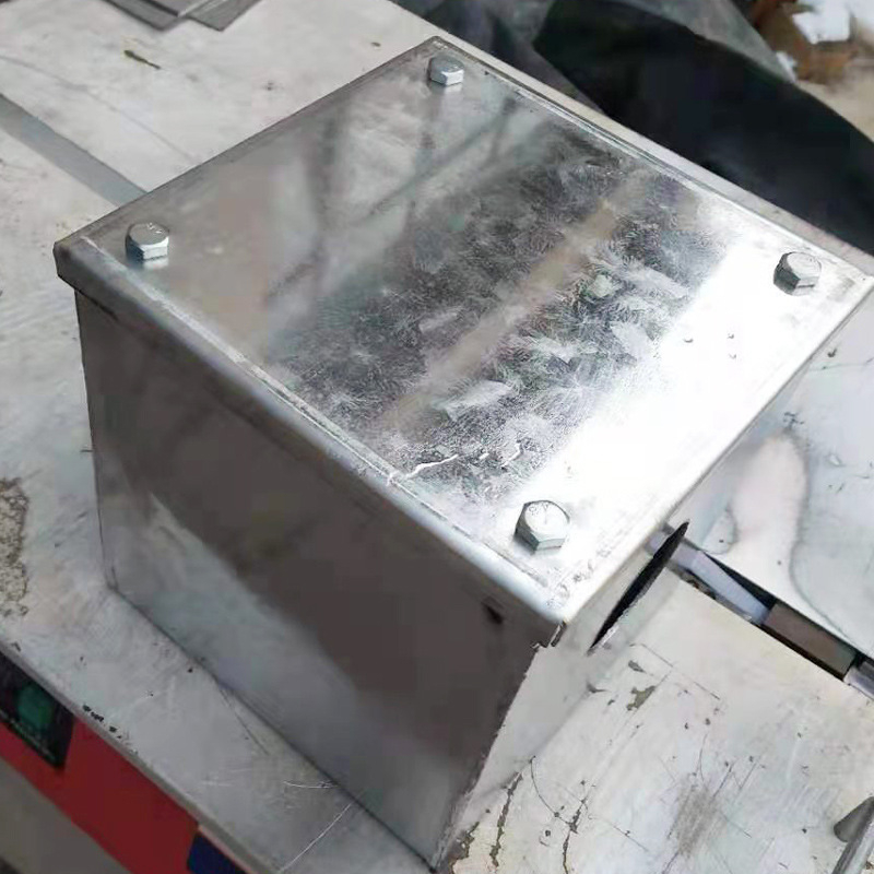 Cutie de conexiuni sigilată din metal, galvanizată, pentru cutii de trecere rutieră și de tunel, încorporată.