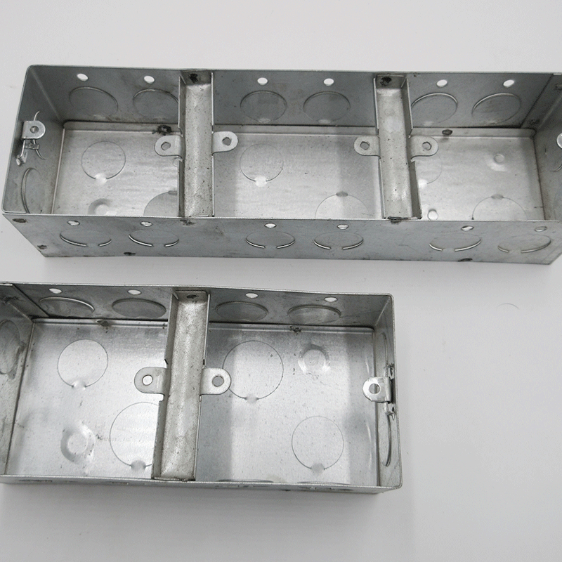 Cutie de conexiune metalică galvanizată, tip 86, 4 compartimente