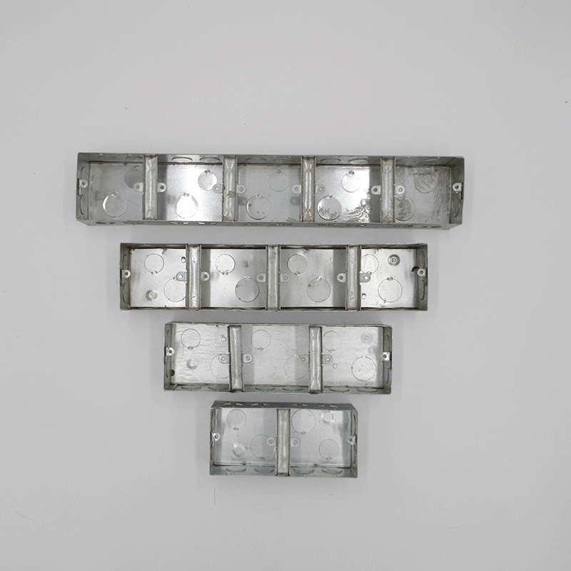 Cutie de conexiune metalică galvanizată, tip 86, 4 compartimente