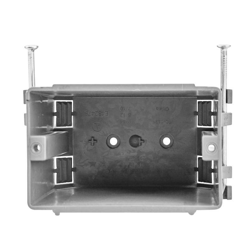 PLUGTUL кутия за захранване, сива, с монтажни отвори, обем 18 куб. (Марка: PLUGTUL; Корпус: PVC; Защита: водоустойчива)