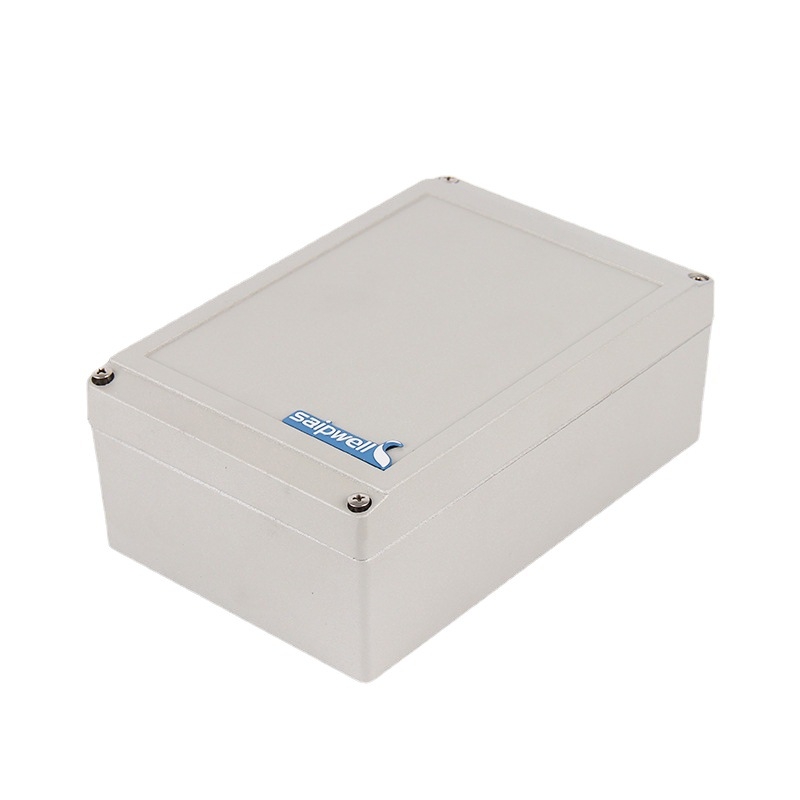 Matná hliníková vodotesná krabica na rozvody s ovládacím tlačidlom