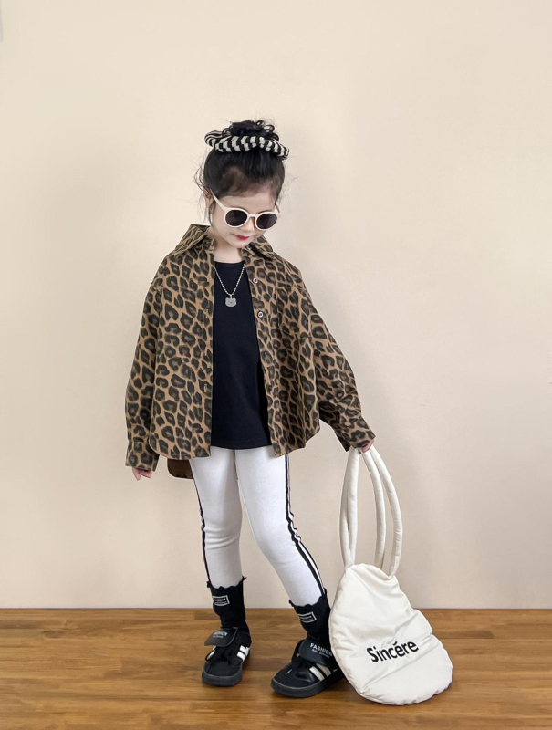 Set pre dievčatá: dlhé rukávy košieľovo-jacket s leopardím vzorom a biele legíny s tkaným pásom, kórejský styl, jar a jeseň, jesenné vydanie 2025