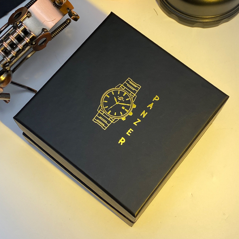 Cutie cadou pentru ceas Tank, cutie pătrată originală, 30 buc., imprimare siglă indisponibilă, primăvara 2024