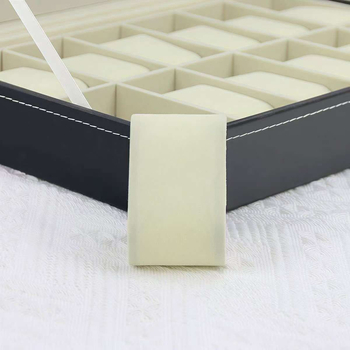 Na sklade: kožená hodinová skrinka s 12 priečinkami, balenie šperkov, šitie, kartónové balenie