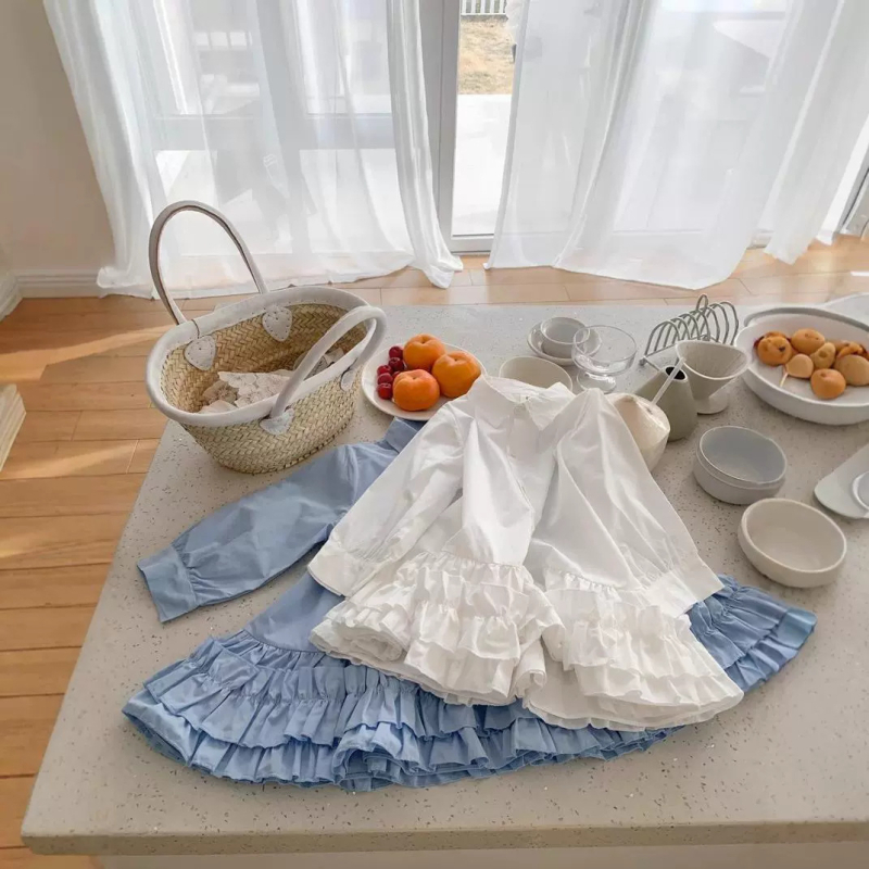 Dječja haljina s dugim rukavima, ovratnikom od košulje, patchwork dizajnom i slojevito suknjom