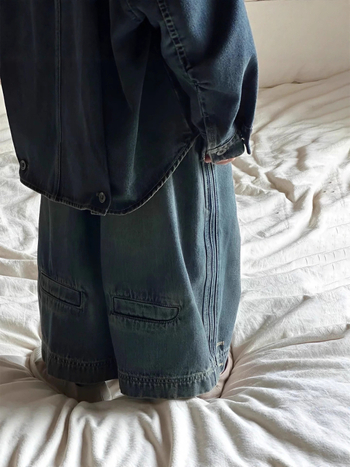 Unisex džin košulja-jakna, pamuk-poliesterska mješavina, jednostruko kopčanje, bez kapulje, pogodna za jesen i zimu