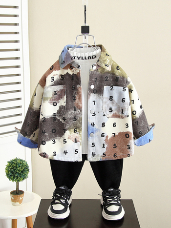 Gyerekeknek szóló ing – 90% pamut, betűs minta, reveres gallér, hosszú ujjú