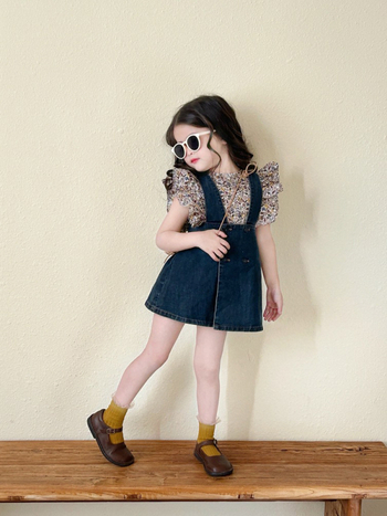 Set de două piese pentru fetițe: top floral și fustă din denim cu bretele, ținută de vară pentru copii 3–8 ani, material din bumbac-poliester