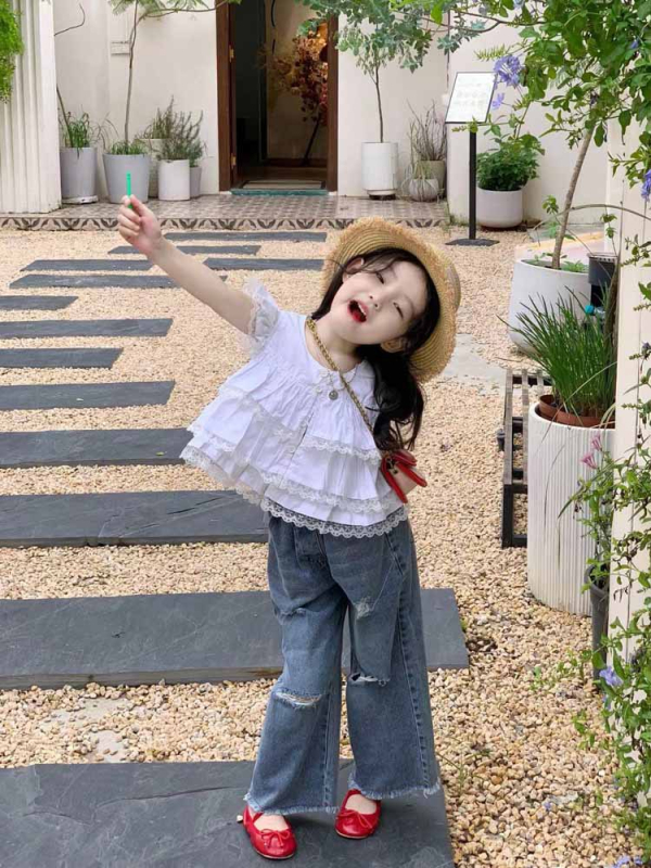 Lányok nyári pamut-keverék felső — édes stílus, kerek nyak, ujj nélküli, egyszínű minta, 3–8 éveseknek