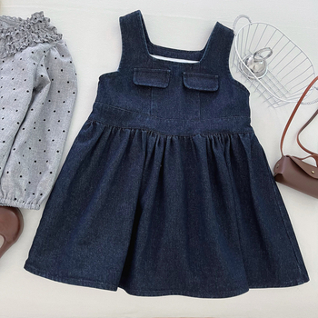 Dječji dvodijelni set u korejskom stilu: košulica s dugim rukavima s točkicama i denim pinafore haljina, glavni materijal 70% pamuk, za uzrast 3–8 godina.
