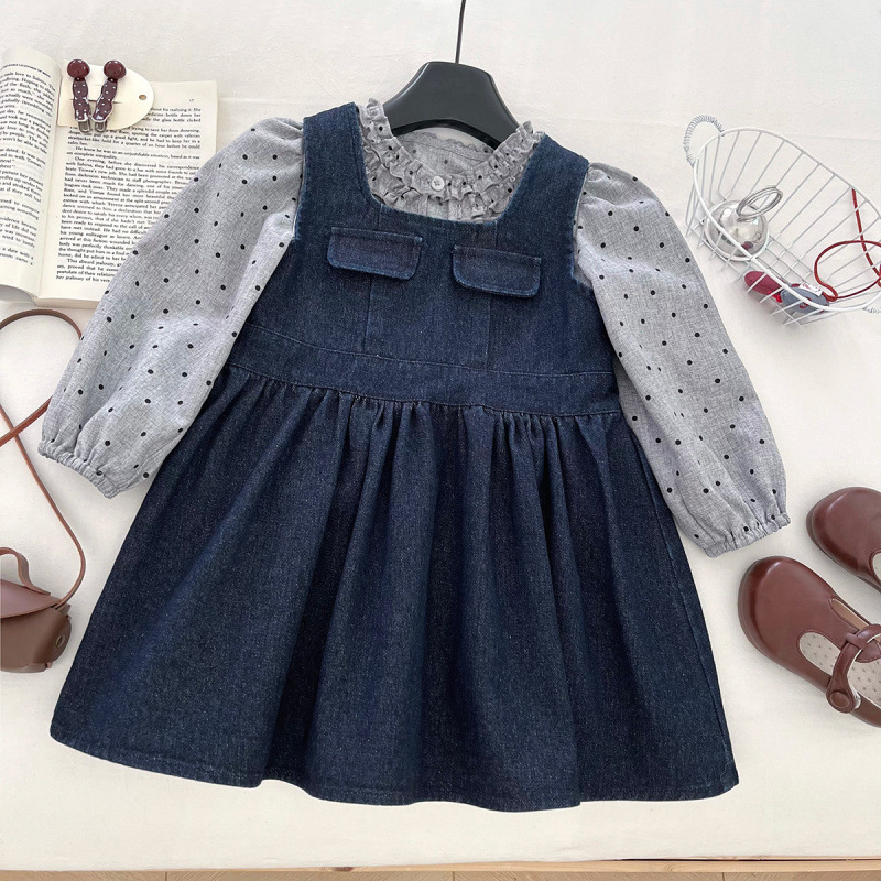 Dječji dvodijelni set u korejskom stilu: košulica s dugim rukavima s točkicama i denim pinafore haljina, glavni materijal 70% pamuk, za uzrast 3–8 godina.