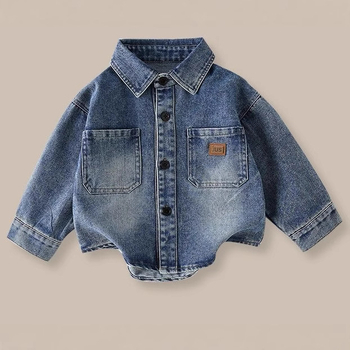 Gyerekeknek készült fiúknak hosszú ujjú felső, szabadidős stílusban, egyszínű, poliészter anyag, 3–8 éveseknek, tavasz–ősz.