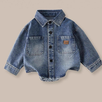 Gyerekeknek készült fiúknak hosszú ujjú felső, szabadidős stílusban, egyszínű, poliészter anyag, 3–8 éveseknek, tavasz–ősz.