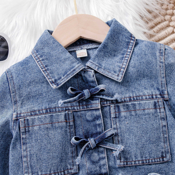 Dječji denim set: košulja s mašnicom i gumbima te denim suknja, jesenski stil
